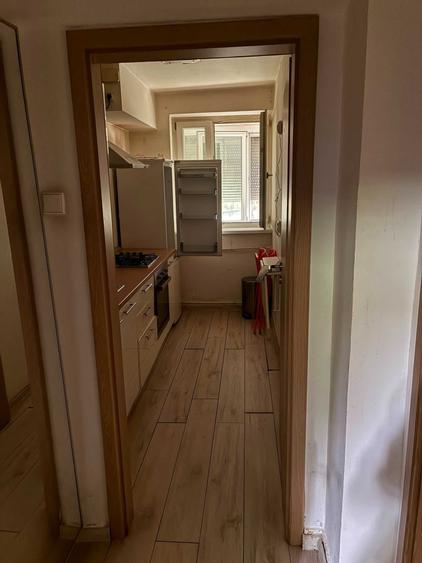 Apartament cu 2 camere semidecomandat în Calea București
