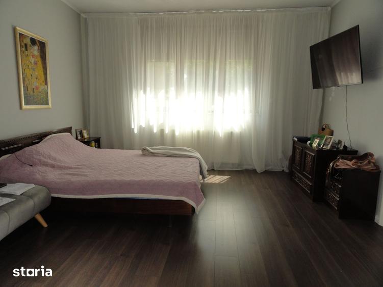 Casă cu 4 camere cu Teren 313 Mp în Central