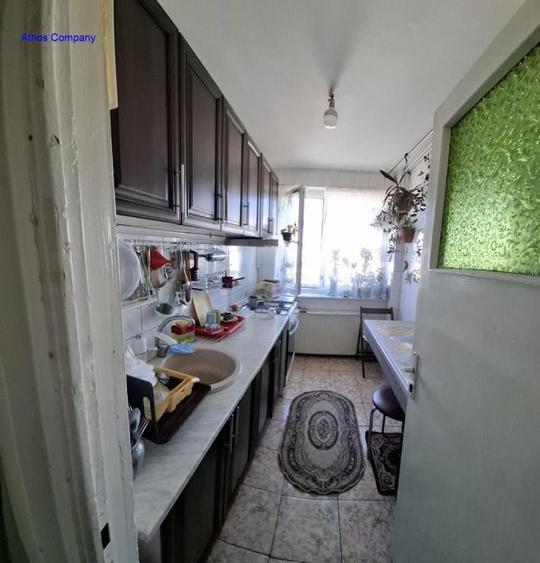 Apartament cu 3 camere, mobilat în Gara de Nord