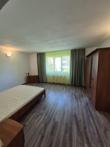 Apartament cu 4 camere decomandat în Centrul Istoric