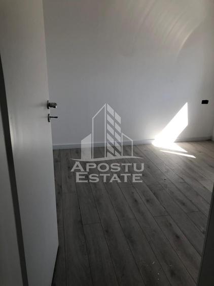 Duplex cu 4 camere cu Canalizare în Giarmata