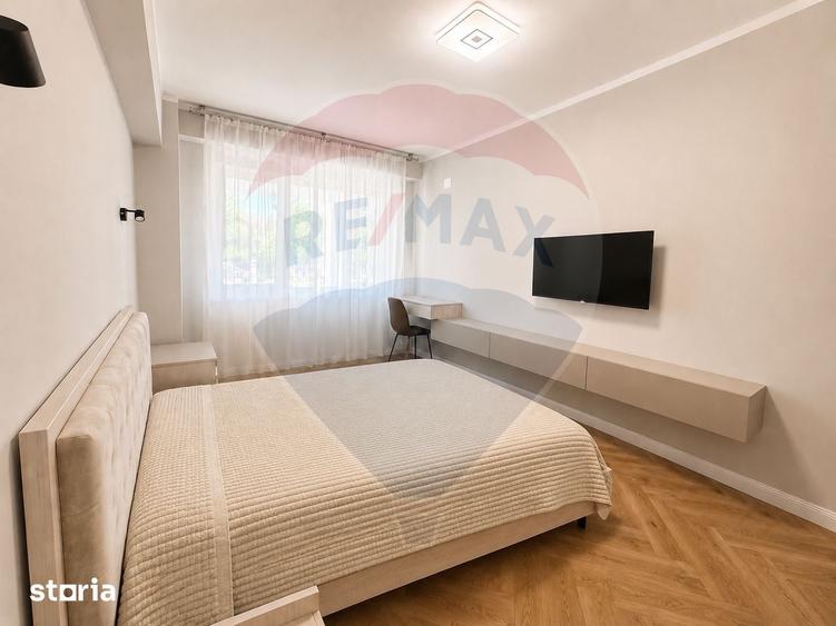 Apartament cu 3 camere decomandat în Sud