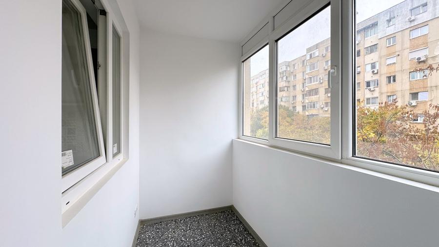 Apartament cu 3 camere semidecomandat în Crângași
