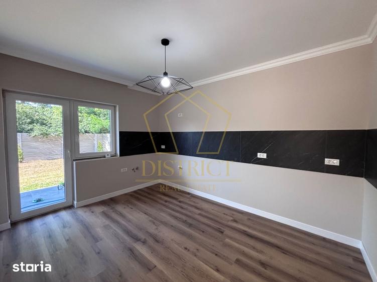 Casă cu 6 camere cu Teren 360 Mp în Ronaț