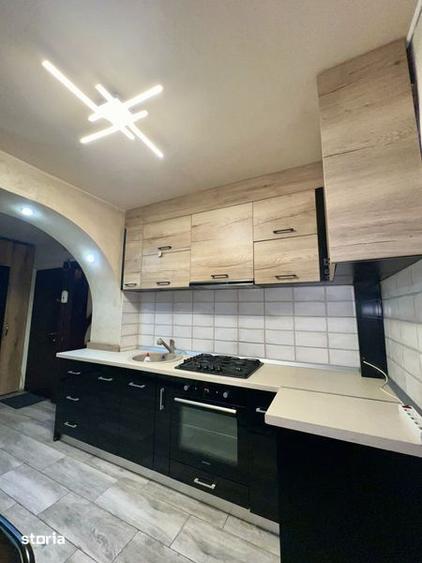 Inchiriez apartament Rovine - 1