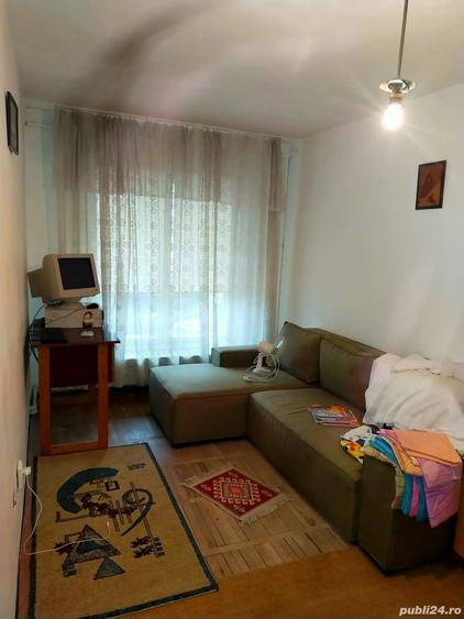 Apartament cu 5 camere decomandat în Central
