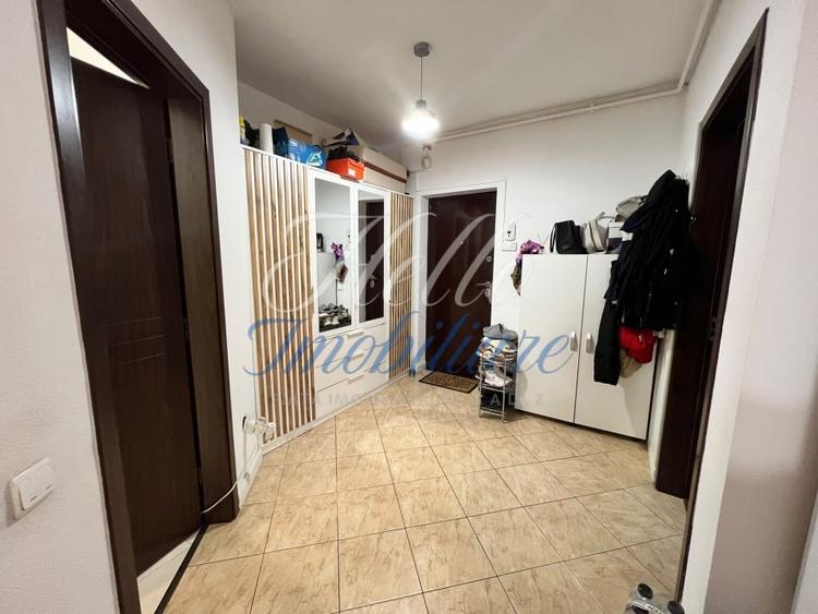 Apartament cu 2 camere semidecomandat, mobilat în Florești
