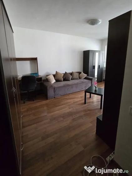 Garsonieră în Apărătorii Patriei