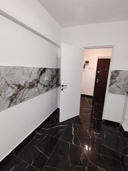 Apartament cu 2 camere semidecomandat în Podu Roș