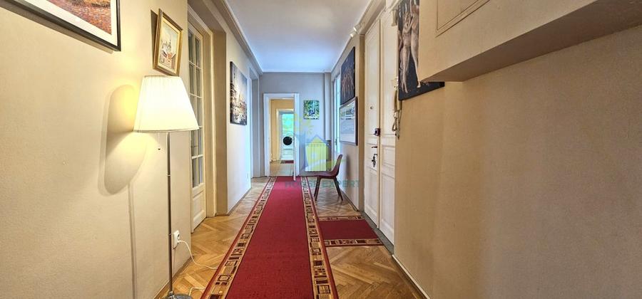 Apartament cu 5 camere decomandat, mobilat în Pache Protopopescu