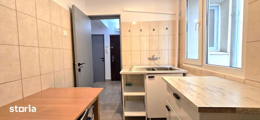 Apartament cu 2 camere decomandat în Șerban Vodă