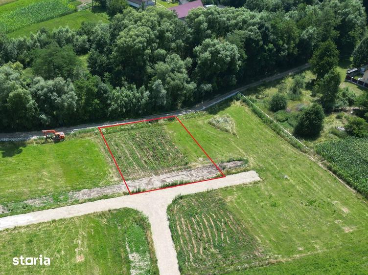 Teren de 1250 mp, în Horodnic