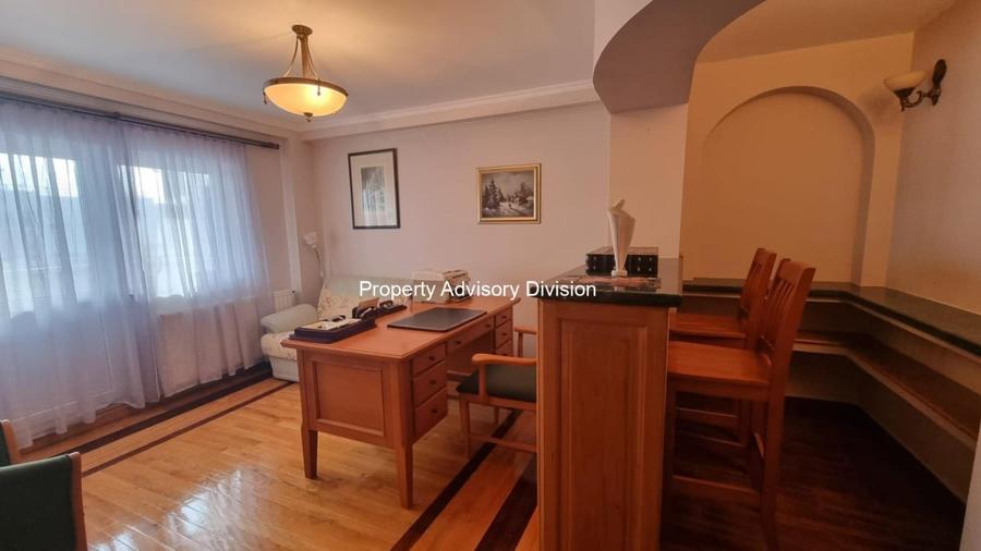 Apartament cu 4 camere în 13 Septembrie