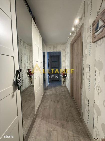 Apartament cu 3 camere în Berceni