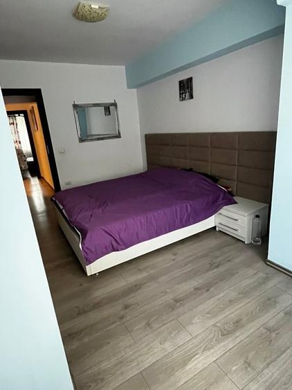 Apartament cu 4 camere decomandat în Veteranilor