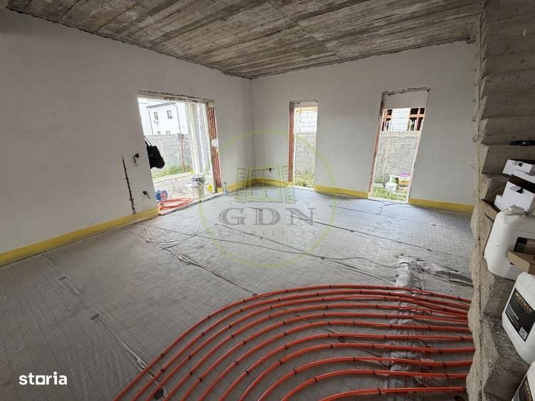Casă cu 4 camere în Central