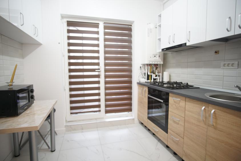 Apartament cu 2 camere nedecomandat în Apărătorii Patriei