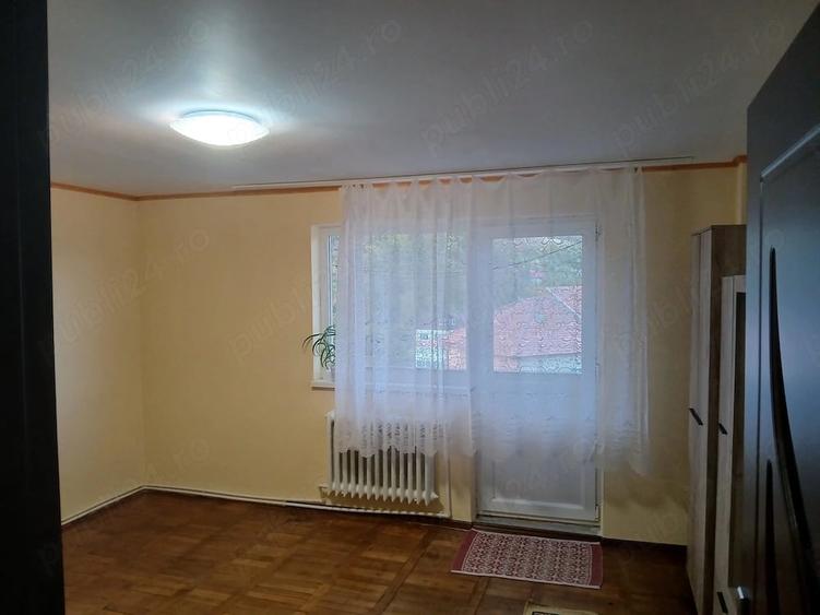 Garsonieră decomandată în Central