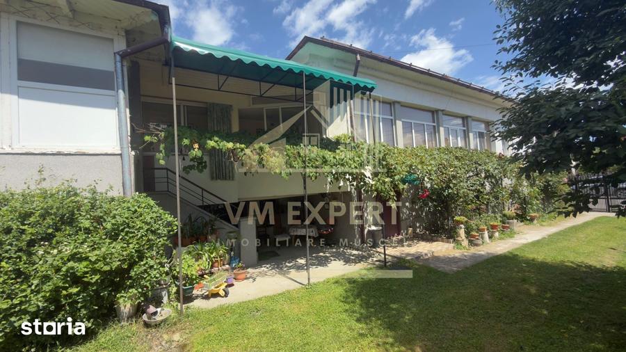 Casă cu 6 camere cu Teren 456 Mp în Ultracentral