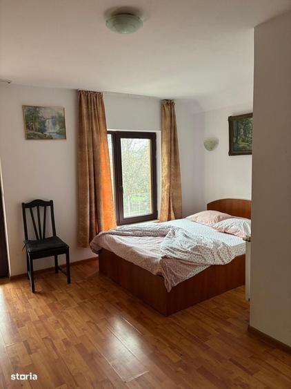 Casă cu 4 camere în Central
