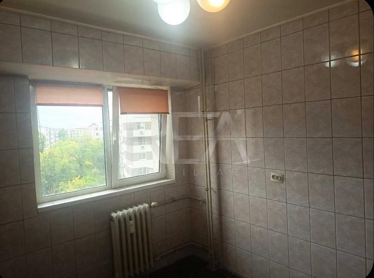 Apartament cu 2 camere semidecomandat în Crângași