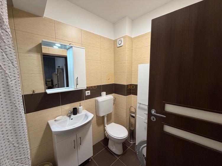 Apartament cu 2 camere semidecomandat, mobilat în Central