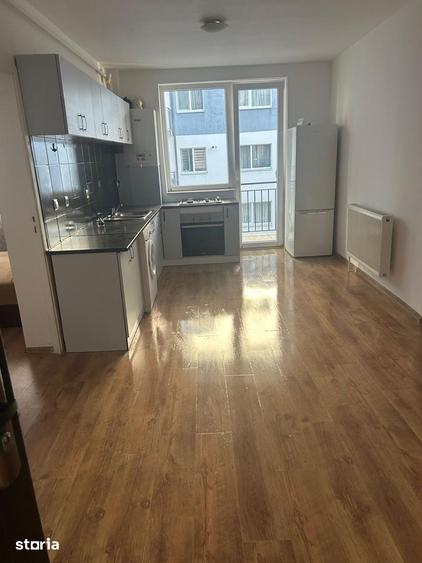 Apartament cu 3 camere semidecomandat în Florești — fotografia 2