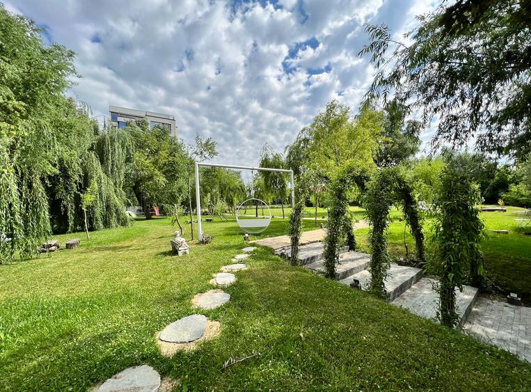 Apartament cu 2 camere semidecomandat în Băneasa