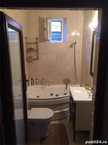 Casă cu 8 camere cu Teren 240 Mp în Orșova