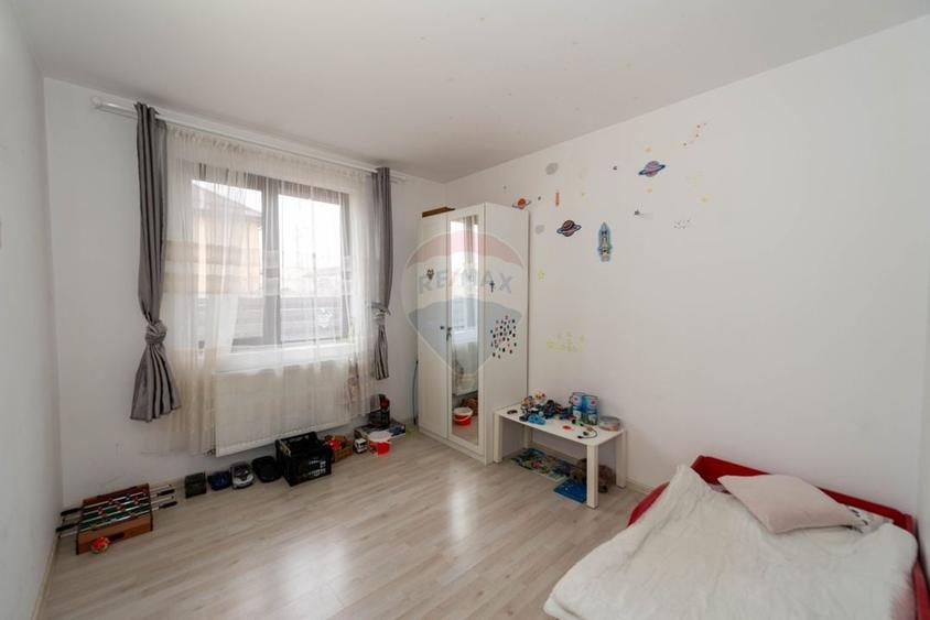 Casă cu 3 camere cu Teren 177 Mp în Nord