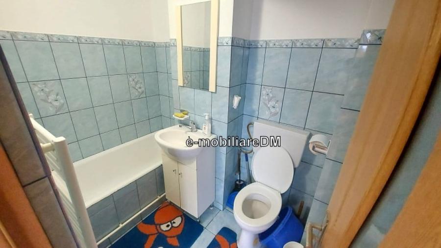 Garsonieră decomandată în Hala Centrală