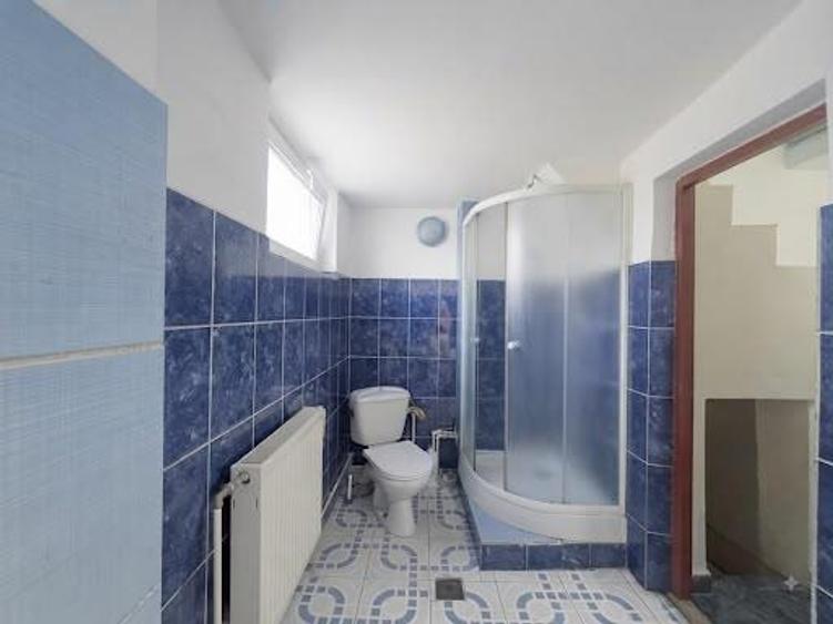 Casă individuală cu 5 camere cu Canalizare în Aeroport