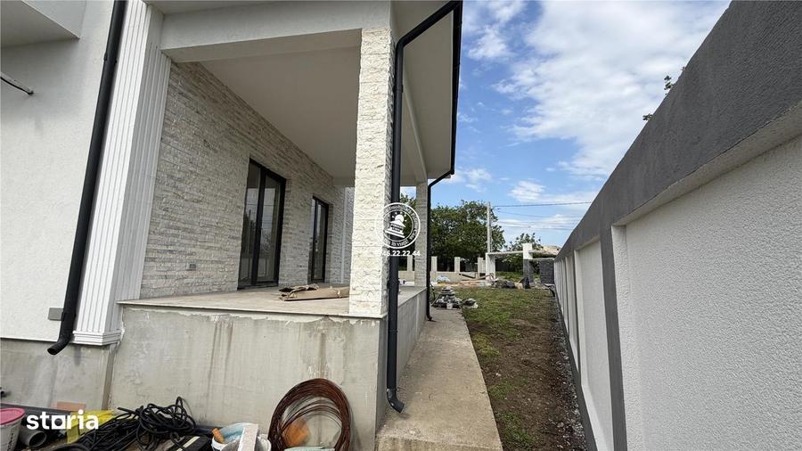 Casă cu 4 camere în Aroneanu