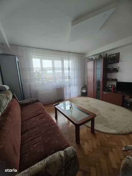 Apartament cu 3 camere în Progresul