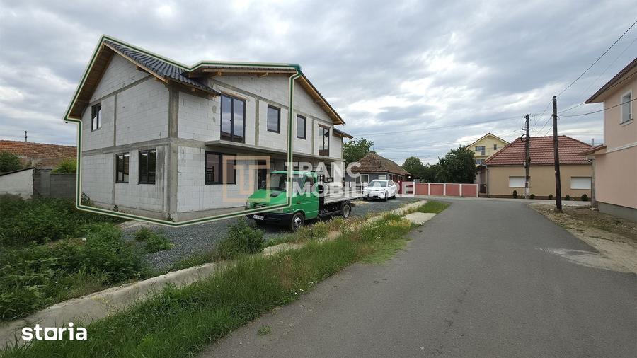 Casă cu 3 camere decomandat cu Teren 190 Mp în Vladimirescu