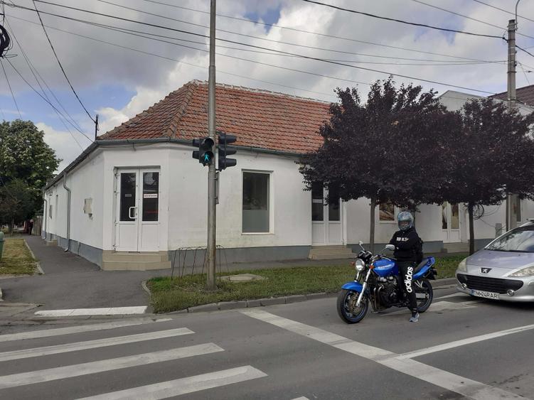 Inchiriez o casa cu trei apartamente -SAD-uri, in Timisoara, zona Mehala, foarte aproape de Piata Avram Iancu - 8