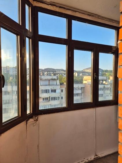 Apartament cu 3 camere decomandat, mobilat în Păcurari