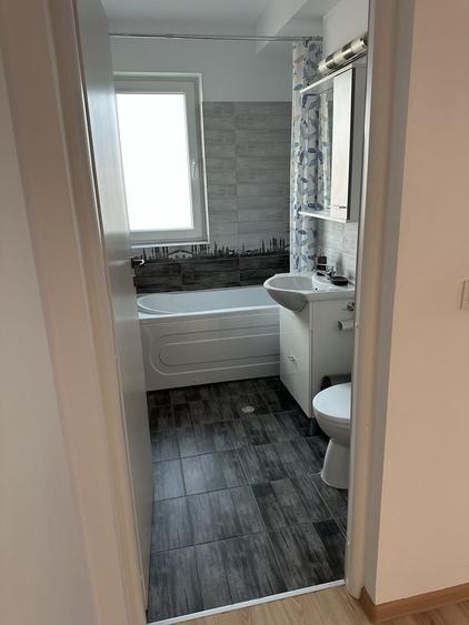 Inchiriere apartament cu 3 camere - 5