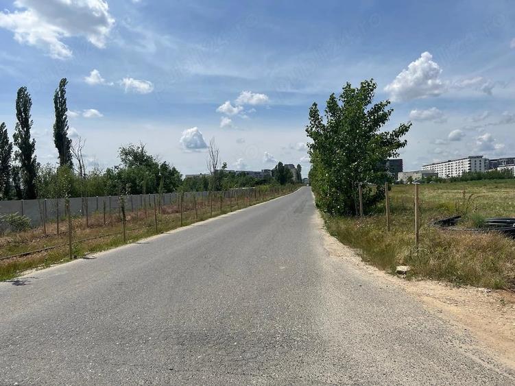 Teren de 23100 mp, în Central