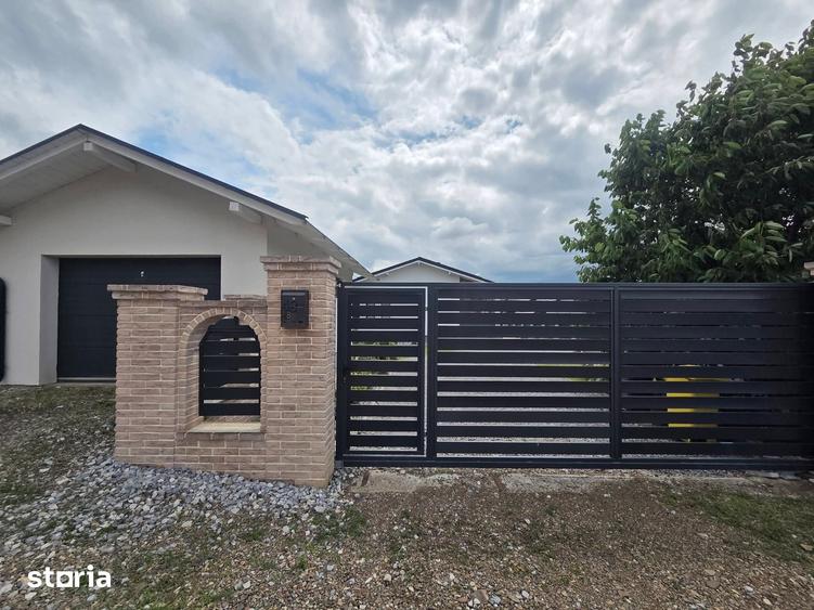 Casă cu 4 camere cu Teren 900 Mp în Burdujeni
