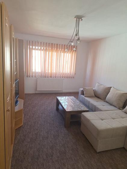 Apartament cu 2 camere decomandat în Lotrioara