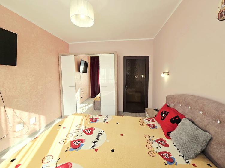 Apartament cu 2 camere decomandat în Micro 17