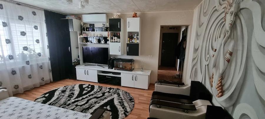 Apartament cu 2 camere semidecomandat în Nord