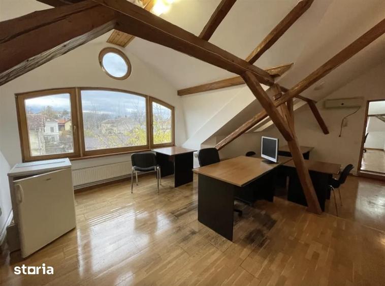 Apartament cu 3 camere în Gura Râului