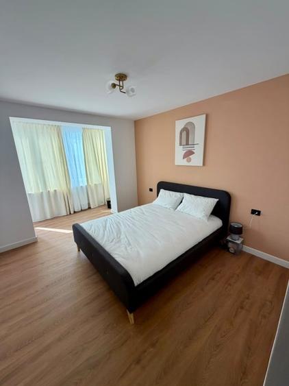 Apartament cu 3 camere decomandat, mobilat în Ultracentral
