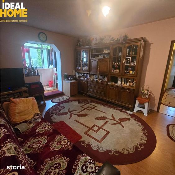 Apartament cu 3 camere semidecomandat în Mircea cel Bătrân