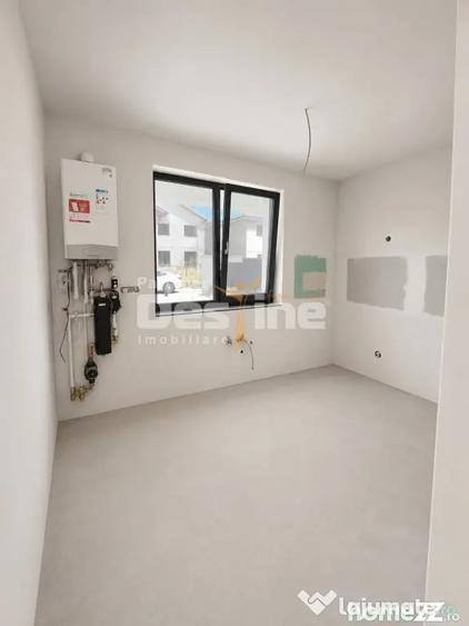Casă cu 4 camere cu Teren 400 Mp în Central