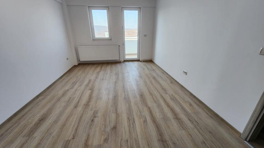 Apartament cu 2 camere decomandat în Bucium
