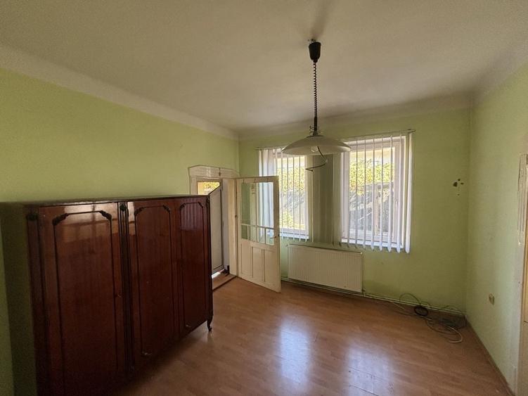 Casă cu 3 camere cu Teren 208 Mp în Central
