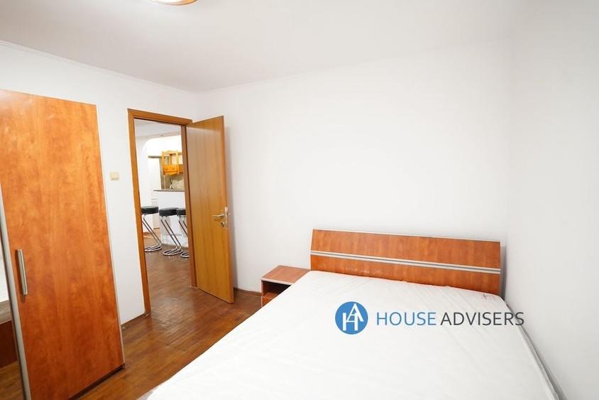 Apartament cu 3 camere, mobilat în Romană